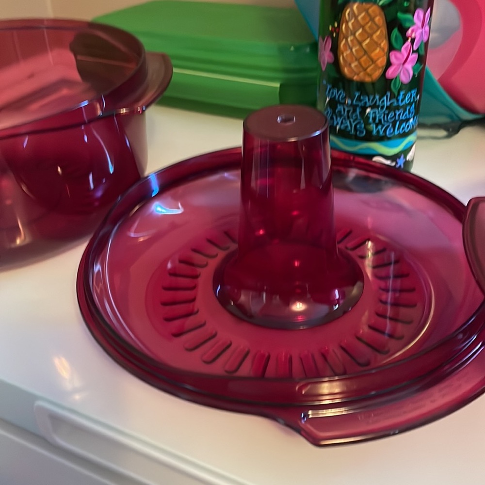 Tupperware Cranberry colored stack cooker - Picture 2 of 4